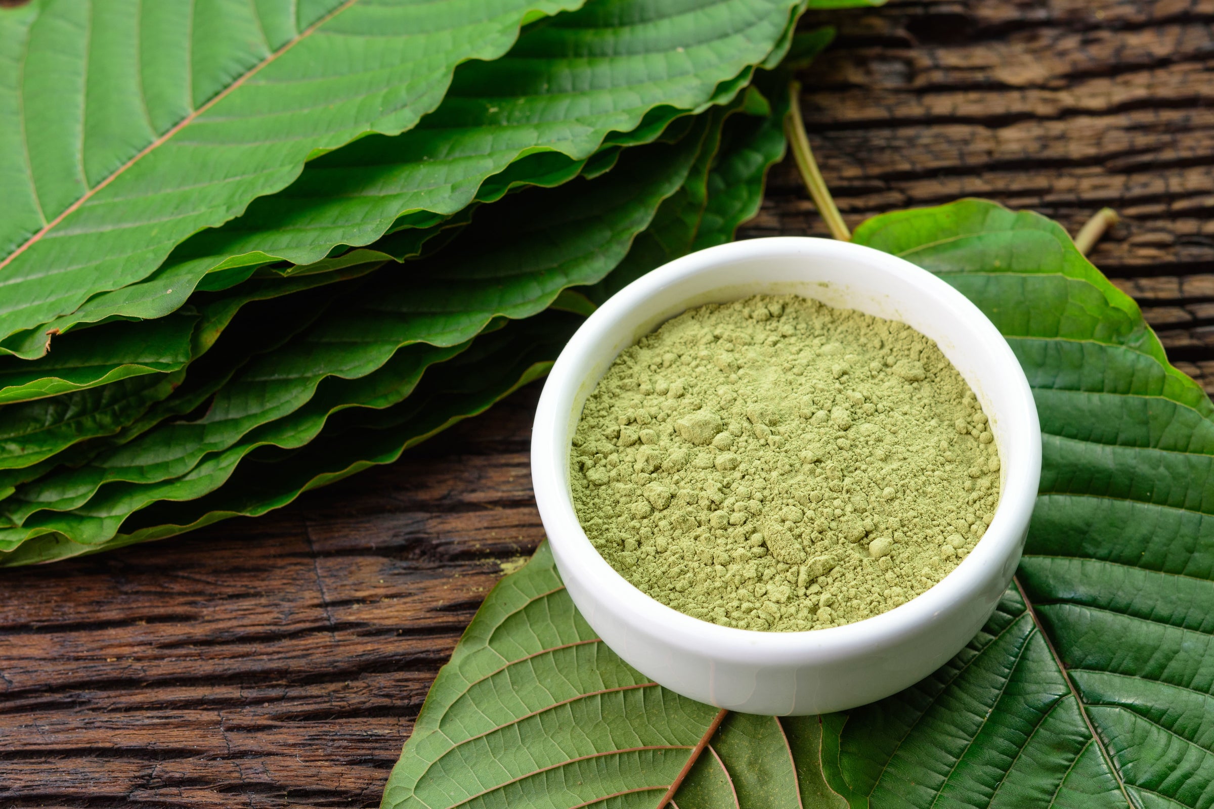 kratom powder leaves cradum kraytom 